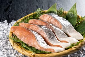 さけを冷凍・保存・解凍調理する方法