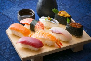 職人の握りたてを冷凍・解凍で再現！　冷凍握り鮨の開発事例