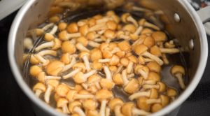 なめこを冷凍・保存・解凍調理する方法