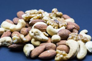 ナッツ類を冷凍・保存・解凍調理する方法
